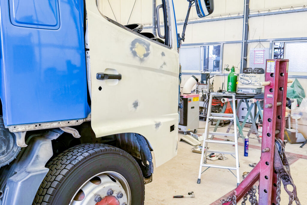 鈑金作業イメージ